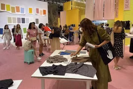Vietnam asiste a Feria internacional de textil Première Vision 2022 en París