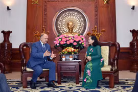 Ciudad Ho Chi Minh estrecha cooperación con San Petersburgo de Rusia