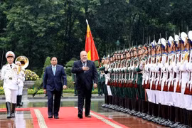 Primer ministro vietnamita preside acto de bienvenida a su homólogo de Cuba