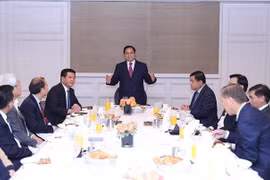 Premier vietnamita se reúne con empresarios y científicos compatriotas en Estados Unidos