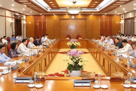 Instan a promover desarrollo fuerte de provincia de Nghe An