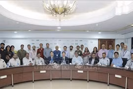 Vietnam intensifica cooperación multifacética con localidad india 