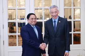 Destacan importancia de visita de premier de Singapur a Vietnam 