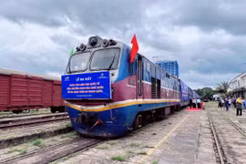 Arranca un tren de carga desde provincia survietnamita de Binh Duong a China