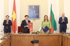Titular del Parlamento vietnamita culmina visitas oficiales a Bangladesh y Bulgaria