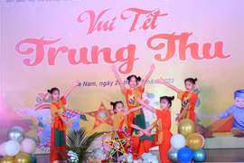 Presidente vietnamita envía felicitación a niños por la Fiesta de Medio Otoño