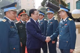 Presidente parlamentario asiste al Día tradicional de Fuerza de Defensa Aérea-Antiaérea