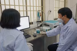 Científicos vietnamitas estudian creación de combustibles de hidrógeno desde agua