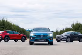 Nuevo Peugeot 408 lanzado en Vietnam