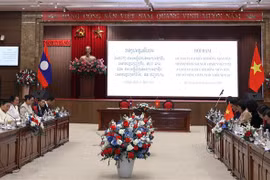 Hanoi y Vientiane robustecen amistad y cooperación 