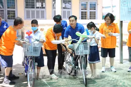 Jóvenes surcoreanos se unen a actividades de voluntariado en provincia de Ben Tre