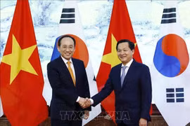 Vietnam y Corea del Sur apuntan a aumentar el comercio bilateral a 100 mil millones de dólares 
