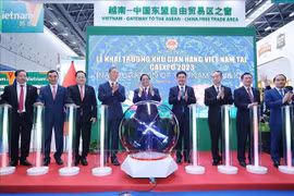 Vietnam desea ser destino de tránsito mercantil entre ASEAN y China