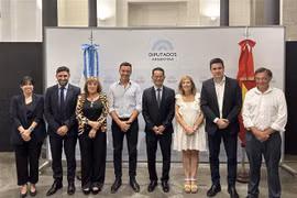 Presentan Grupo de Diputados de Amistad Argentina –Vietnam