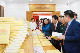 Lanzan libro del máximo dirigente partidista de Vietnam sobre tareas políticas