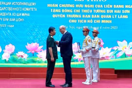 Honra Rusia al jefe interino de Junta Directiva del Mausoleo de Ho Chi Minh