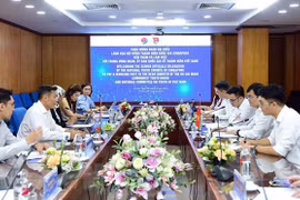 Jóvenes vietnamitas y singapurenses fortalecen cooperación