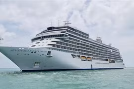 Arriba crucero marshalés a puerto vietnamita 
