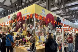 Vietnam participa en exposición internacional de artesanía en Italia