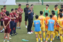 Convocan a 58 jugadores para selecciones nacionales de fútbol de Vietnam