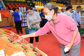 Supermercados de cero dong benefician a los necesitados en Ciudad Ho Chi Minh