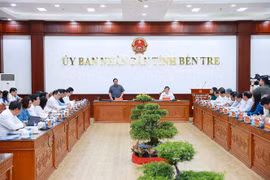 Premier vietnamita insta a Ben Tre a impulsar su economía marítima