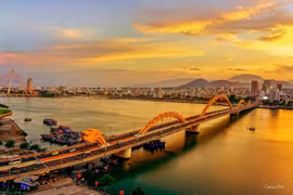 Celebrarán en Da Nang espacio de luz artística en río Han