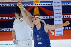 Luchadora vietnamita sube a número uno del ranking mundial de Muay