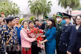 Puerta fronteriza entre Vietnam y China reabre para turistas en grupo 