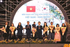 Intercambio cultural promueve nexos entre Da Lat y Chuncheon 