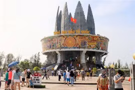 Ciudad fronteriza vietnamita registra aumento de visitantes los fines de semana