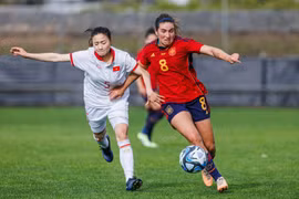 Fútbol femenino de Vietnam adquiere experiencias tras partido con España