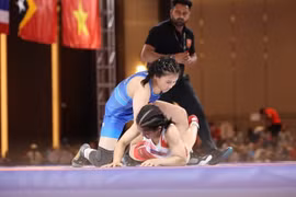 Atletas aseguran más medallas de oro para Vietnam en SEA Games 32