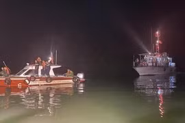 Vietnam continúa operaciones de rescate de helicóptero accidentado en Quang Ninh