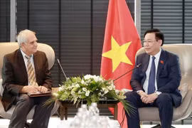 Presidente del Parlamento vietnamita continúa su gira en Bulgaria 