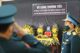 Otorgan certificado “La Patria reconoce el mérito” a piloto Tran Ngoc Duy