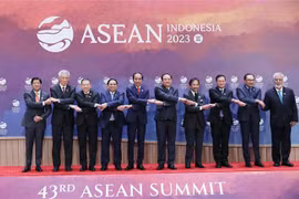 Premier vietnamita asiste a reunión de ASEAN sobre asuntos globales y regionales