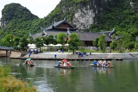 Vietnam busca medidas para resarcir escasez de personal en turismo
