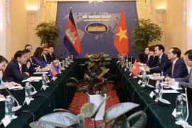 Vietnam y Camboya fomentan cooperación multilateral