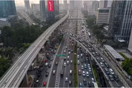 Indonesia toma medidas para reducir congestión de tráfico en su capital