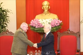 Máximo dirigente reafirma solidaridad y apoyo invariable de Vietnam a Cuba