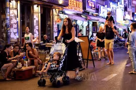 Lanzan primer recorrido nocturno por autobús en Ciudad Ho Chi Minh