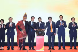 Asiste premier vietnamita al acto de inauguración de ruta aérea directa Hanoi- Yakarta