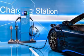 Tailandia reducirá impuesto especial sobre baterías de vehículos eléctricos
