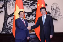 Premier vietnamita se reúne con titular del Comité Nacional de la Conferencia Consultiva Política del Pueblo Chino