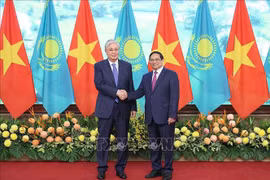 Premier vietnamita se reúne con el presidente de Kazajistán