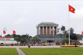 Más de 52 mil personas visitan Mausoleo de Ho Chi Minh en tres días feriados 