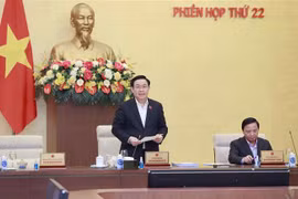 Comité Permanente de Asamblea Nacional de Vietnam concluye su reunión 22