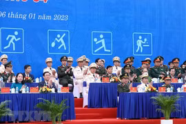Presidente del Parlamento vietnamita asiste a Festival deportivo de Guardia de Policía Popular 