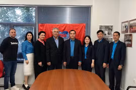 Delegación de Confederación General del Trabajo de Vietnam visita Grecia